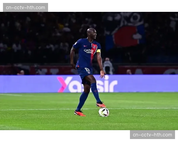 巴黎圣日耳曼续约巴西后卫贝拉尔多,稳定未来建队核心 巴黎圣日耳曼续约巴西后卫贝拉尔多,稳定未来建队核心